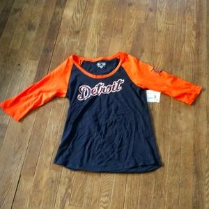 Women's nwt medium Detroit Tigers shirt
